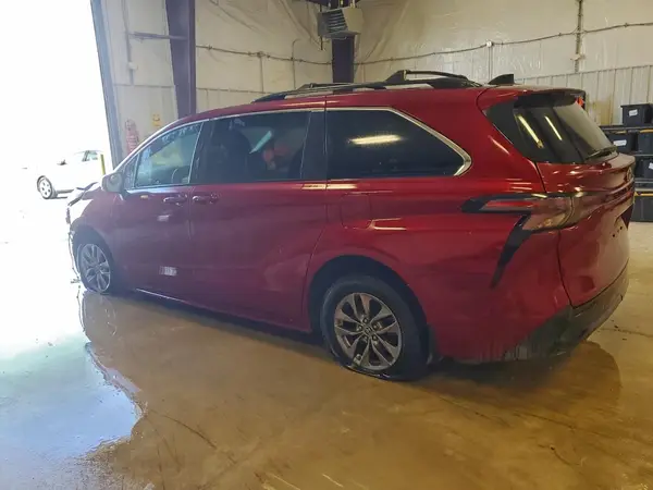 5TDKRKEC2PS148865 2023 TOYOTA SIENNA - Image 2