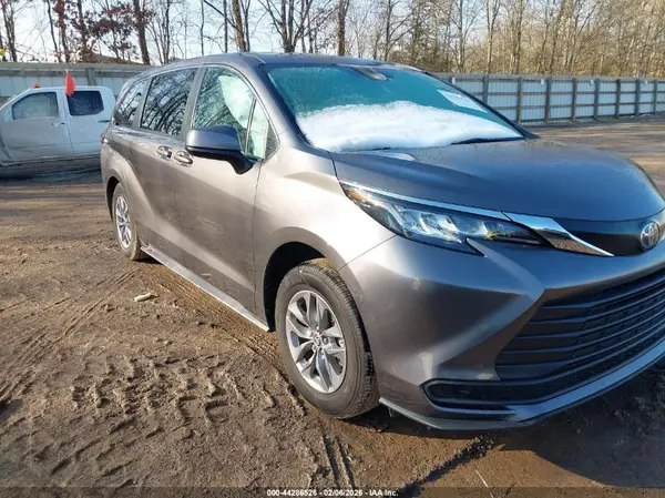 5TDKRKEC2PS174740 2023 TOYOTA SIENNA - Image 1