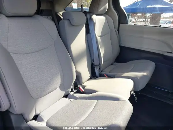5TDKRKEC2PS176293 2023 TOYOTA SIENNA - Image 8