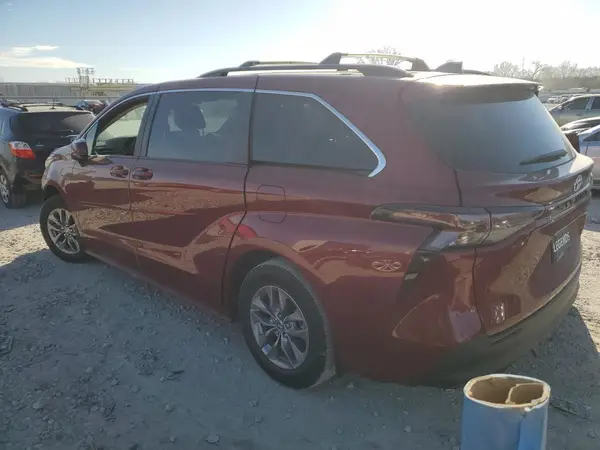 5TDKRKEC2PS179209 2023 TOYOTA SIENNA - Image 2