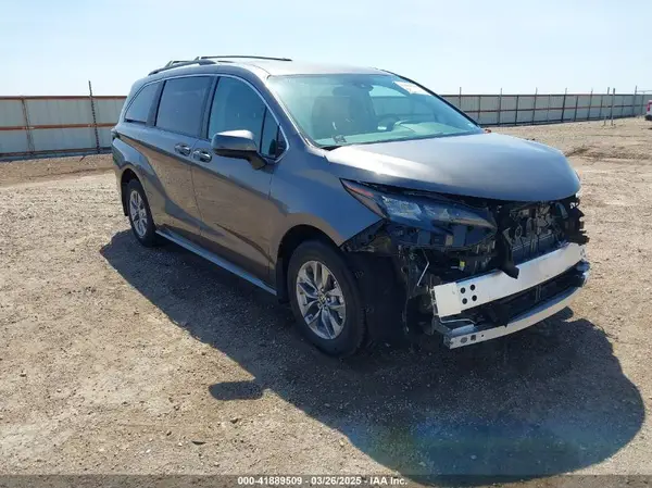 5TDKRKEC2RS215953 2024 TOYOTA SIENNA - Image 1