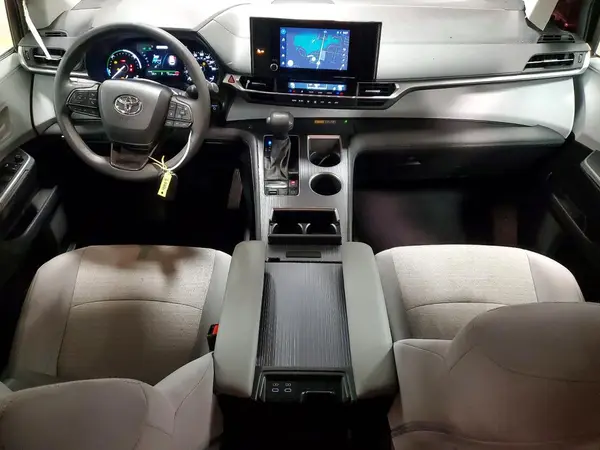 5TDKRKEC2SS229132 2025 TOYOTA SIENNA - Image 8