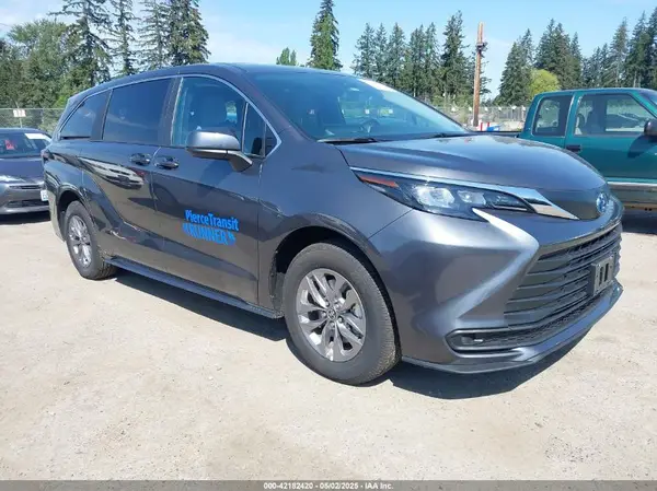 5TDKRKEC2SS239529 2025 TOYOTA SIENNA - Image 1
