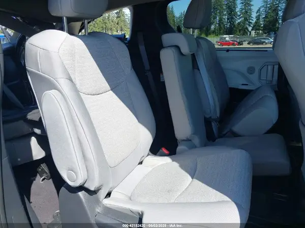 5TDKRKEC2SS239529 2025 TOYOTA SIENNA - Image 8