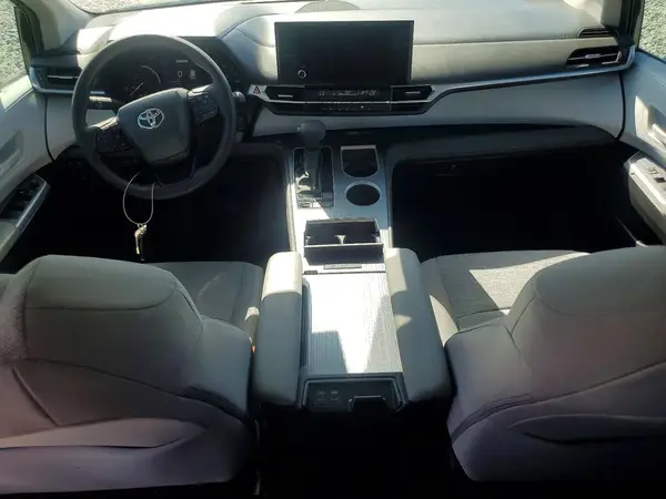 5TDKRKEC2SS270022 2025 TOYOTA SIENNA - Image 8