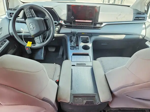 5TDKRKEC2TS290336 2026 TOYOTA SIENNA - Image 8