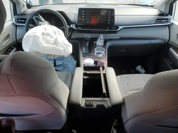 5TDKRKEC3MS020033 2021 TOYOTA SIENNA - Image 8