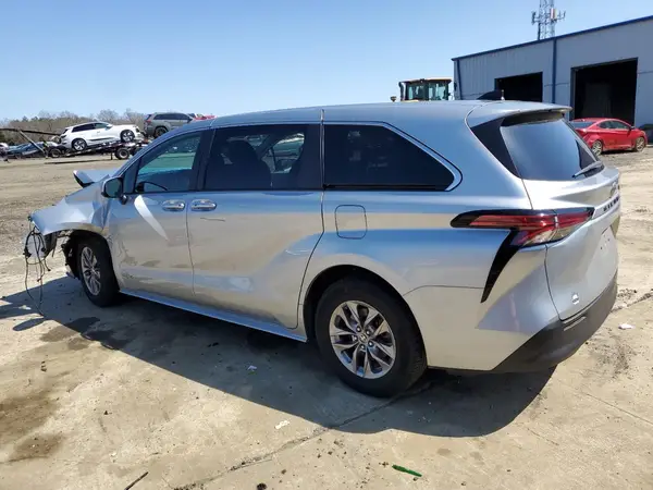 5TDKRKEC3MS023188 2021 TOYOTA SIENNA - Image 2