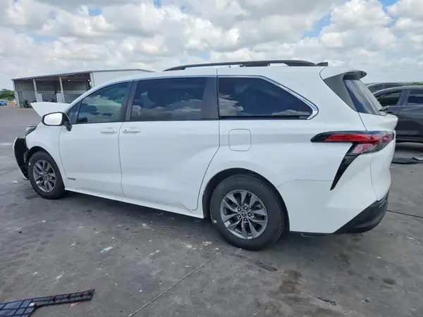 5TDKRKEC3MS028195 2021 TOYOTA SIENNA - Image 2