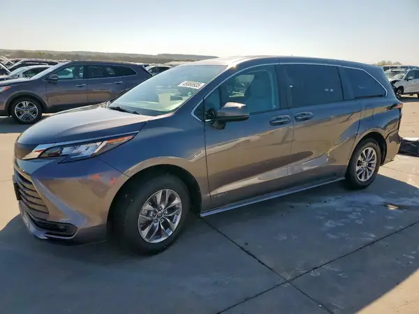 5TDKRKEC3MS045594 2021 TOYOTA SIENNA - Image 1