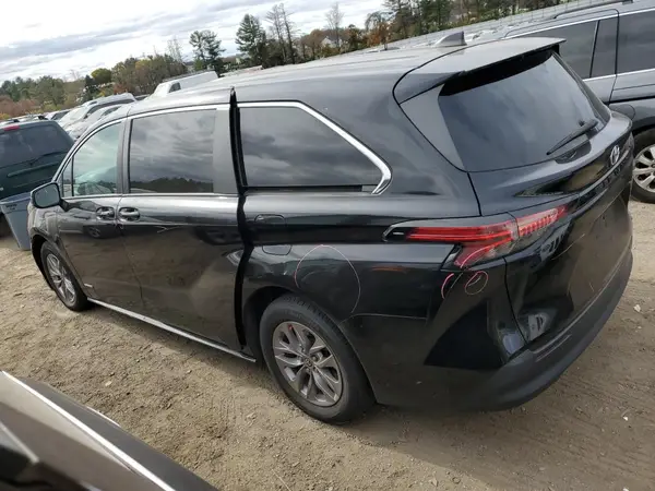 5TDKRKEC3MS048009 2021 TOYOTA SIENNA - Image 2