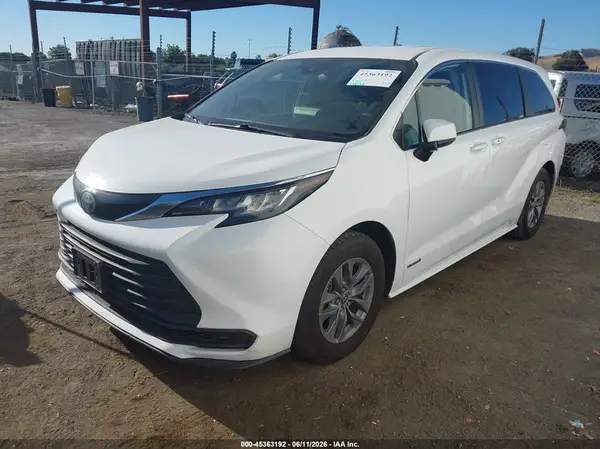 5TDKRKEC3MS065196 2021 TOYOTA SIENNA - Image 2