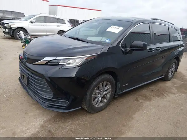 5TDKRKEC3MS068468 2021 TOYOTA SIENNA - Image 2