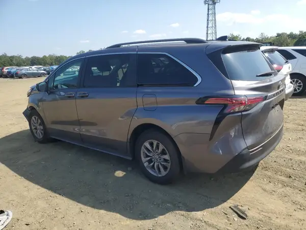 5TDKRKEC3NS093890 2022 TOYOTA SIENNA - Image 2