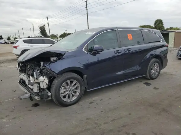 5TDKRKEC3NS098698 2022 TOYOTA SIENNA - Image 1