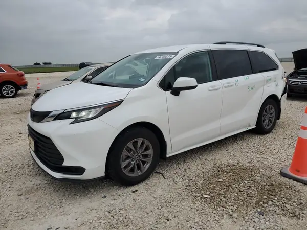 5TDKRKEC3NS098944 2022 TOYOTA SIENNA - Image 1