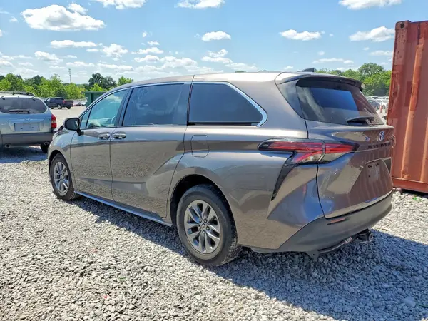 5TDKRKEC3NS116326 2022 TOYOTA SIENNA - Image 2
