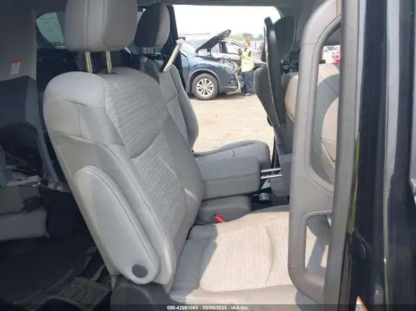 5TDKRKEC3NS122725 2022 TOYOTA SIENNA - Image 8