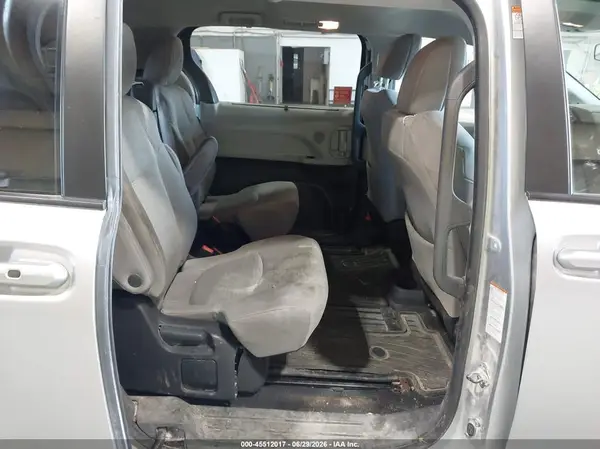 5TDKRKEC3PS165870 2023 TOYOTA SIENNA - Image 8