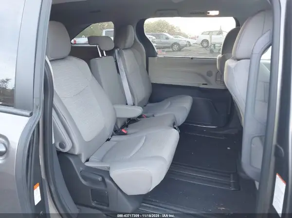 5TDKRKEC3RS202628 2024 TOYOTA SIENNA - Image 8