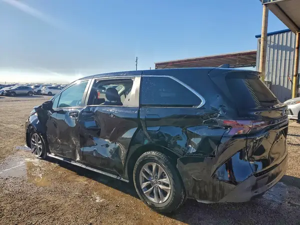 5TDKRKEC3RS207893 2024 TOYOTA SIENNA - Image 2
