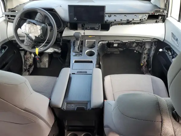 5TDKRKEC3SS233495 2025 TOYOTA SIENNA - Image 8