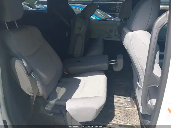 5TDKRKEC3SS234923 2025 TOYOTA SIENNA - Image 8