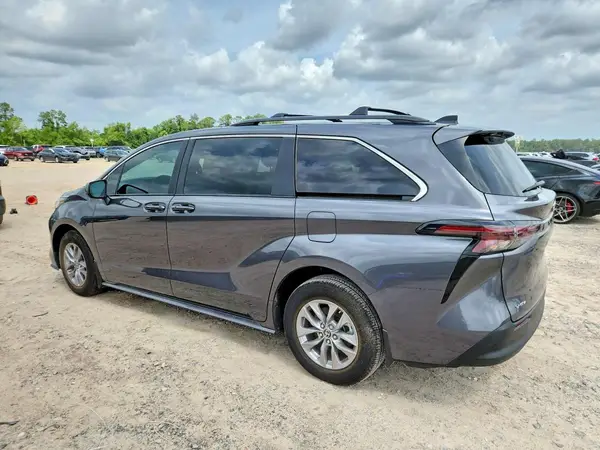 5TDKRKEC3SS239345 2025 TOYOTA SIENNA - Image 2