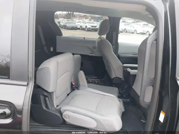 5TDKRKEC3SS254847 2025 TOYOTA SIENNA - Image 8