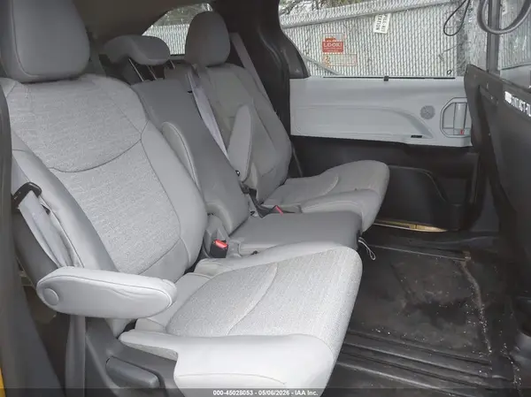 5TDKRKEC3SS258140 2025 TOYOTA SIENNA - Image 8