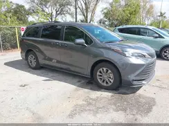 5TDKRKEC3SS274211 2025 TOYOTA SIENNA