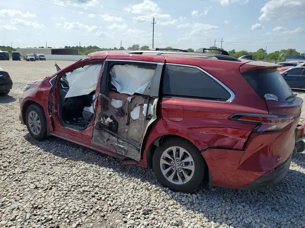 5TDKRKEC3TS293357 2026 TOYOTA SIENNA - Image 2