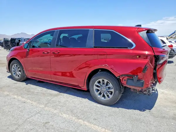 5TDKRKEC3TS317723 2026 TOYOTA SIENNA - Image 2