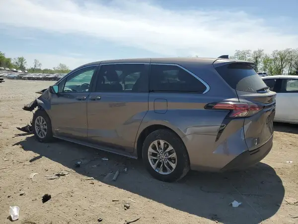 5TDKRKEC4MS011762 2021 TOYOTA SIENNA - Image 2