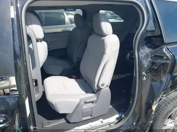 5TDKRKEC4MS013804 2021 TOYOTA SIENNA - Image 8