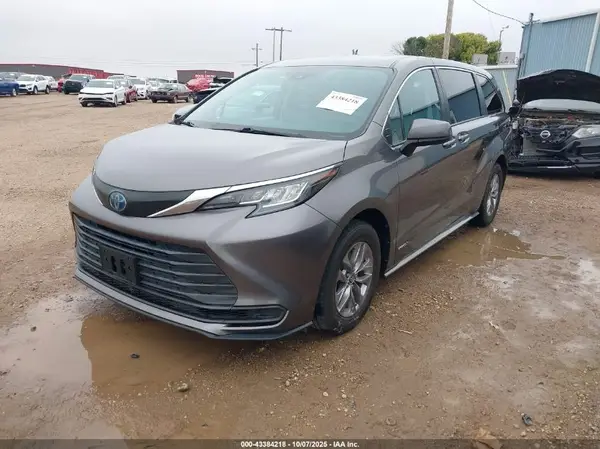5TDKRKEC4MS016203 2021 TOYOTA SIENNA - Image 2