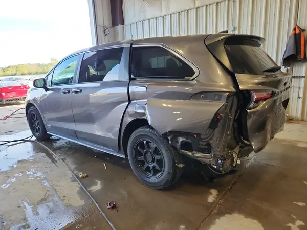 5TDKRKEC4MS016380 2021 TOYOTA SIENNA - Image 2