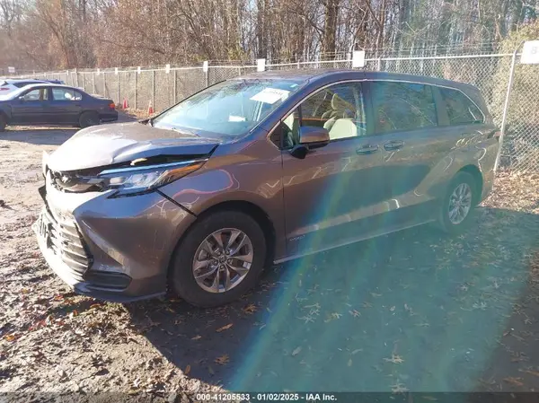 5TDKRKEC4MS023331 2021 TOYOTA SIENNA - Image 2