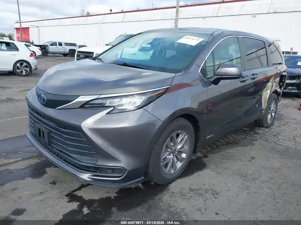 5TDKRKEC4MS023376 2021 TOYOTA SIENNA - Image 2