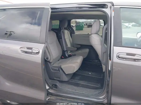 5TDKRKEC4MS023376 2021 TOYOTA SIENNA - Image 8