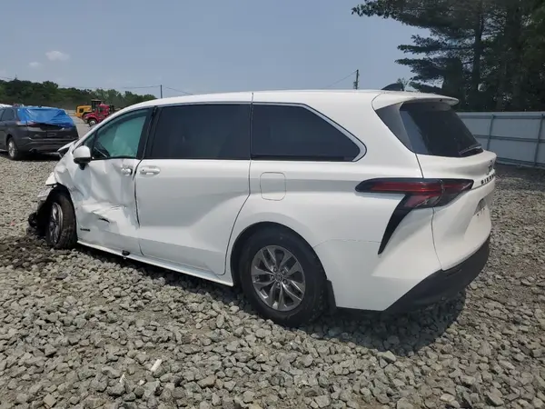 5TDKRKEC4MS023569 2021 TOYOTA SIENNA - Image 2