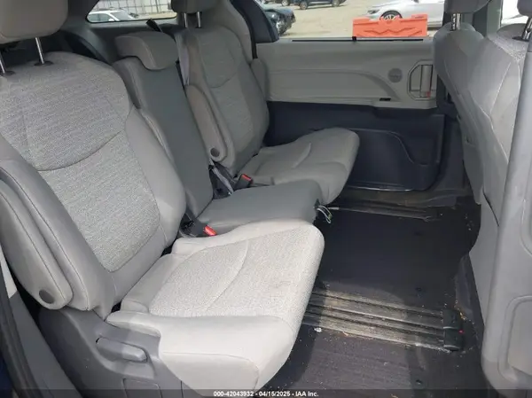 5TDKRKEC4MS024401 2021 TOYOTA SIENNA - Image 8