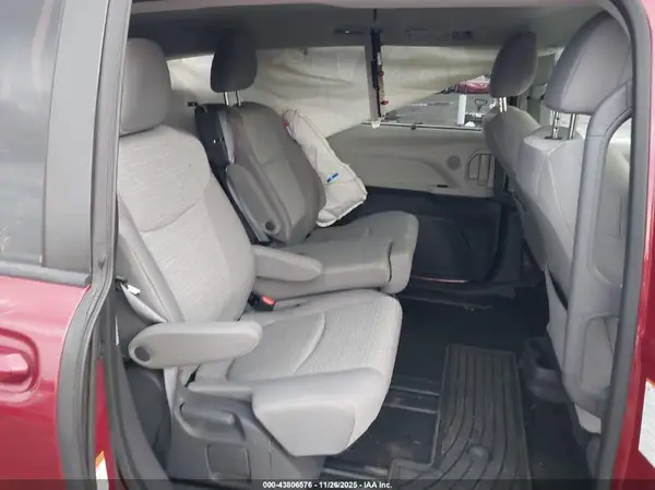 5TDKRKEC4MS030084 2021 TOYOTA SIENNA - Image 8