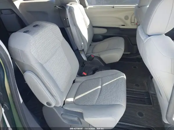 5TDKRKEC4MS030425 2021 TOYOTA SIENNA - Image 8