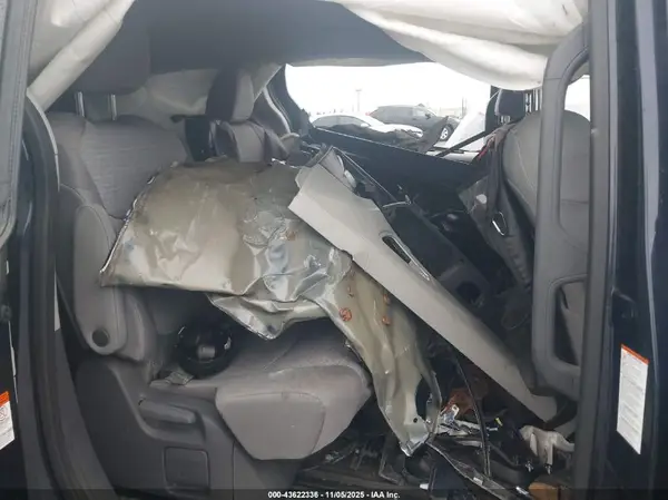 5TDKRKEC4MS032028 2021 TOYOTA SIENNA - Image 8