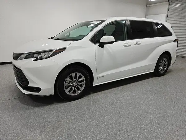 5TDKRKEC4MS033065 2021 TOYOTA SIENNA - Image 1