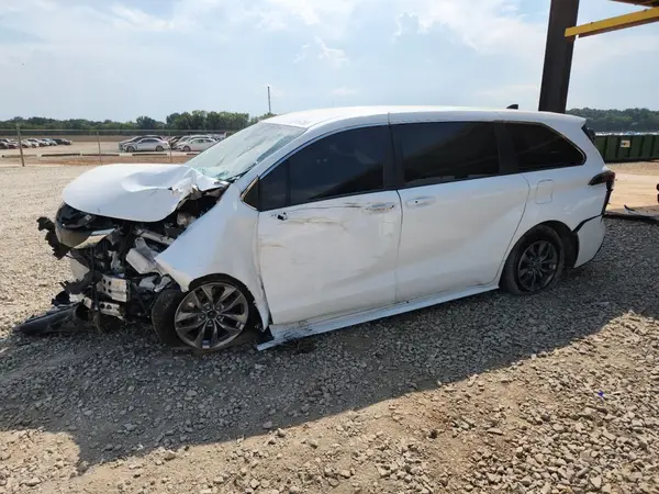 5TDKRKEC4MS045720 2021 TOYOTA SIENNA - Image 1