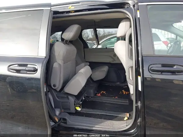 5TDKRKEC4MS054417 2021 TOYOTA SIENNA - Image 8
