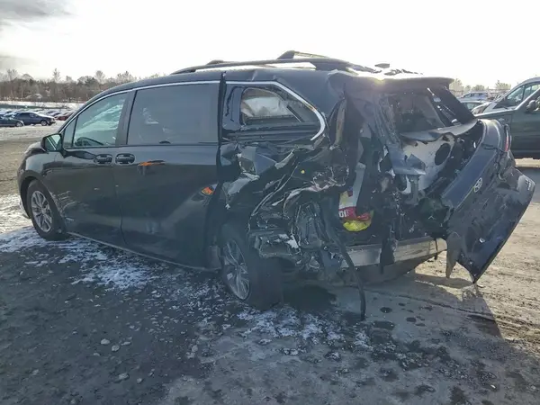 5TDKRKEC4MS059813 2021 TOYOTA SIENNA - Image 2