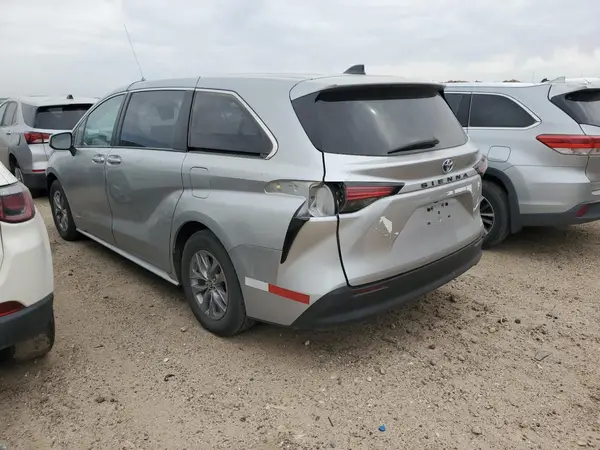 5TDKRKEC4MS064008 2021 TOYOTA SIENNA - Image 2